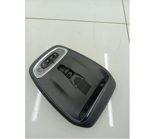 Плафон внутреннего освещения передний