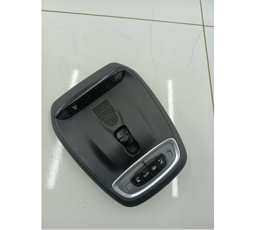 Плафон внутреннего освещения передний