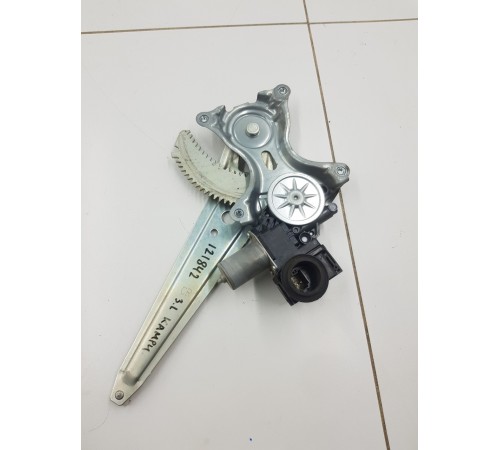 Стеклоподъемник двери задний левый