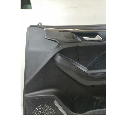 Обшивка двери передняя правая