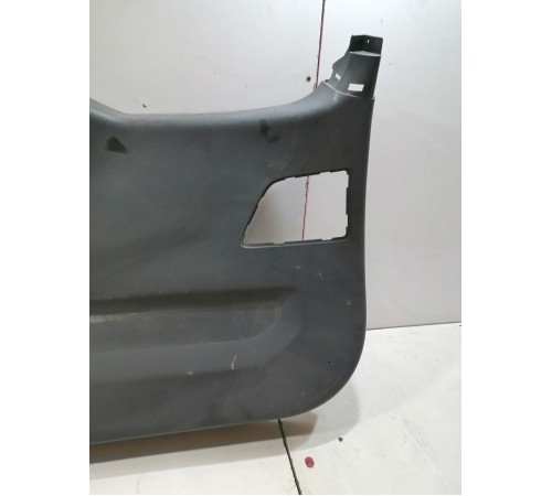 Обшивка крышки багажника