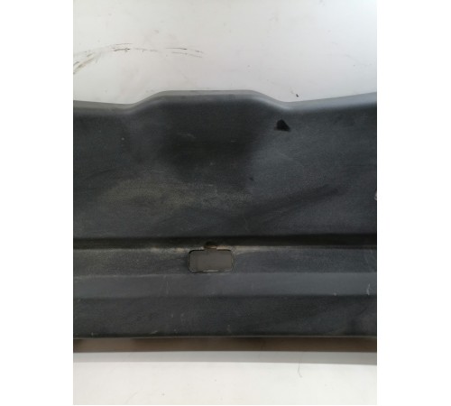 Обшивка крышки багажника