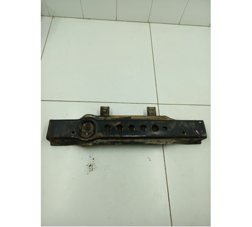 Кронштейн поперечный переднего моста