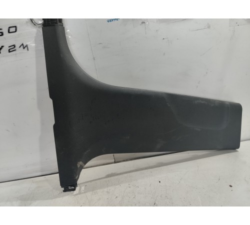 Обшивка центральной стойки правая нижняя