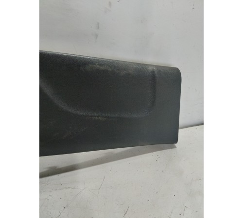 Обшивка центральной стойки правая нижняя