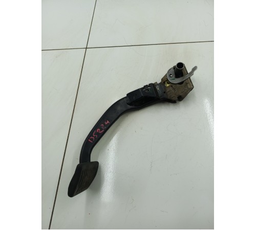 Педаль тормоза