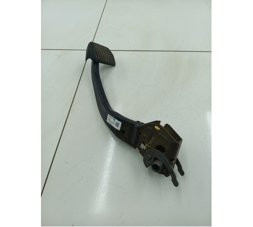 Педаль тормоза