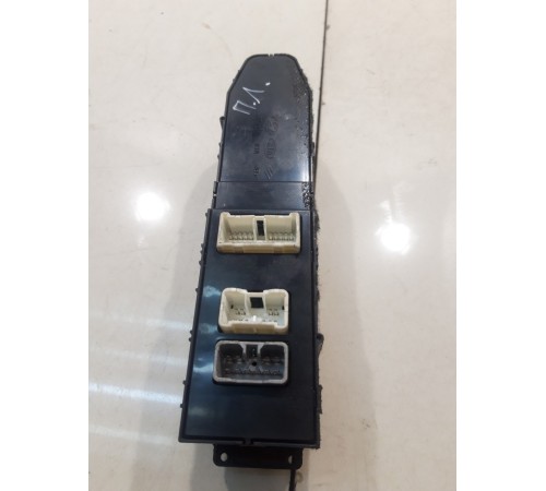 Блок управления стеклоподъемниками (передний, левый)