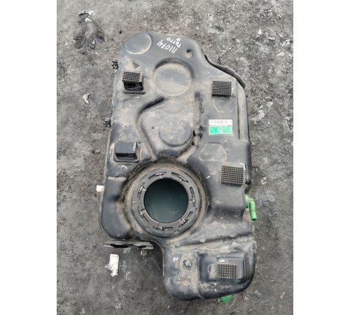 Бак топливный