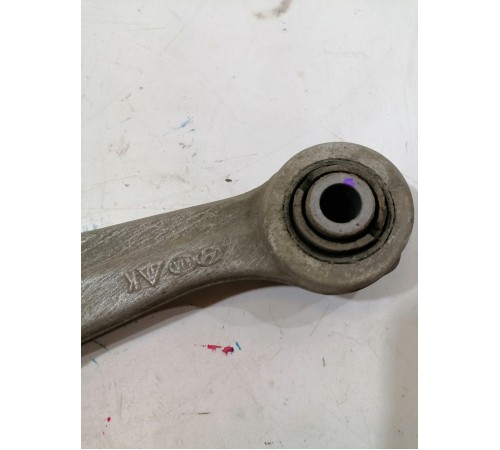 Рычаг подвески задний левый верхний