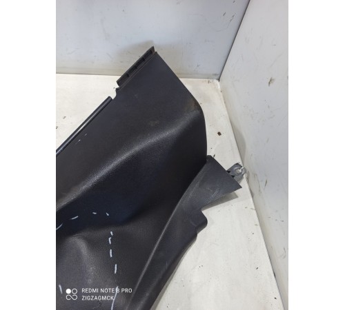 Обшивка стойки(задняя левая)
