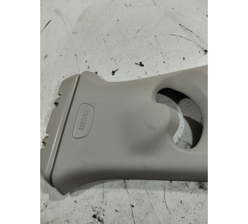 Обшивка центральной стойки(левая верхняя)