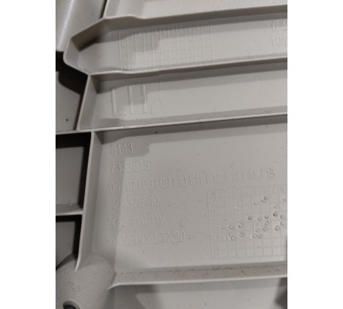 Обшивка центральной стойки(левая верхняя)