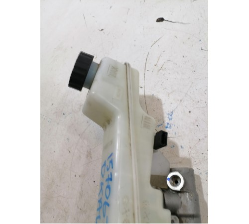 Главный тормозной цилиндр с бачком