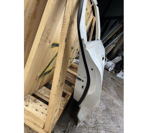 Дверь(задняя правая)