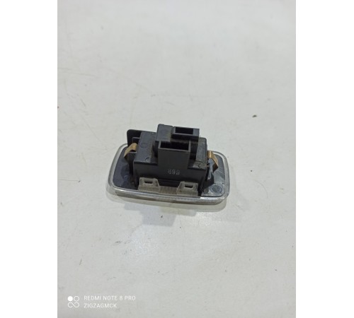 Плафон внутреннего освещения салона