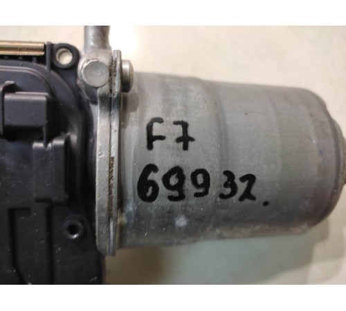 Моторчик стеклоочистителя (передний)