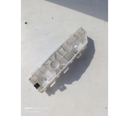 Кронштейн переднего бампера левый