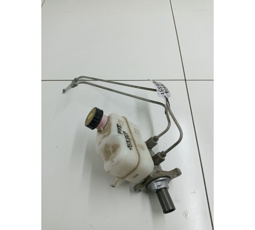 Главный тормозной цилиндр с бачком