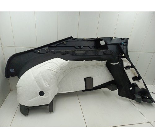 Обшивка багажника правая