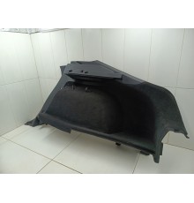 Обшивка багажника правая