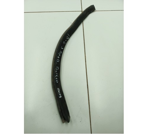 Уплотнитель крыла задний правый