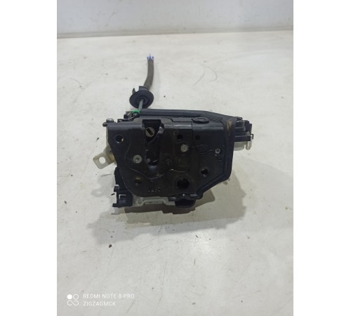 Замок двери (задний правый)