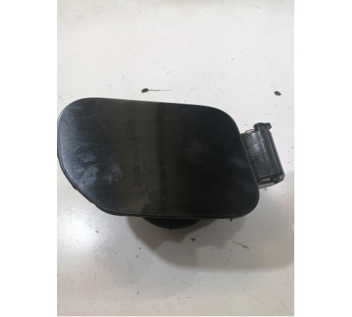 Лючок топливного бака с крышкой