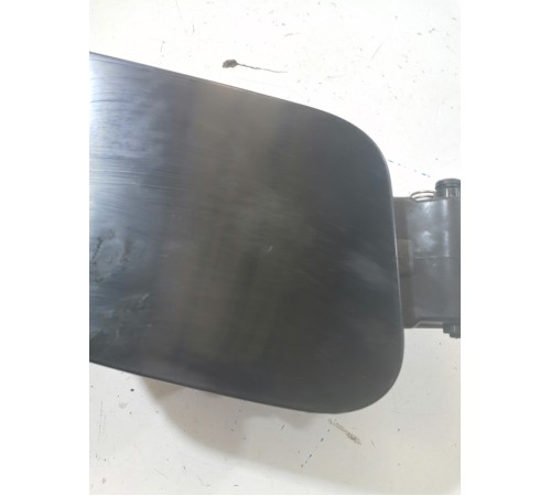 Лючок топливного бака с крышкой