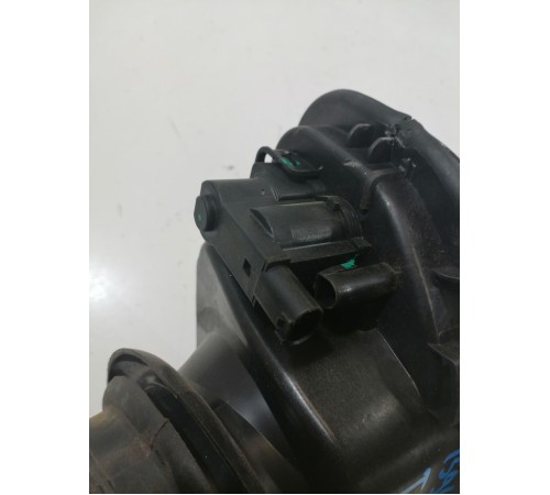 Лючок топливного бака с крышкой