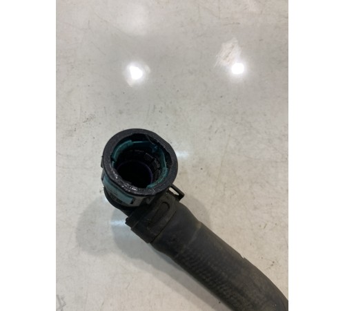 Патрубок системы охлаждения