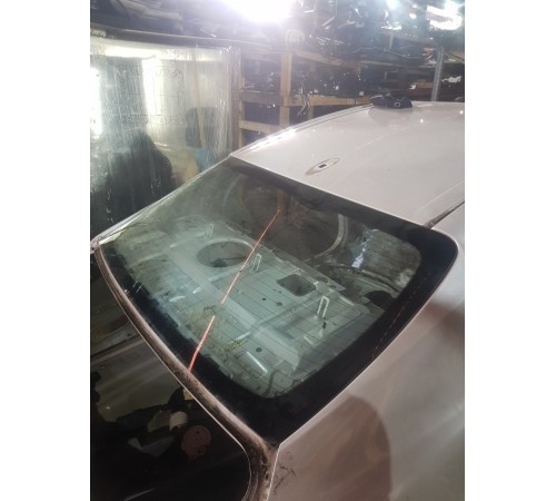 Стекло кузова заднее