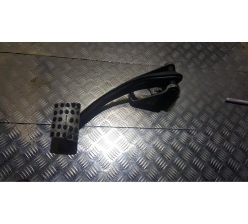 Педаль тормоза