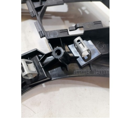 Ручка двери передняя правая внутренняя