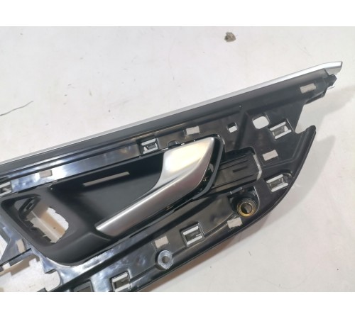 Ручка двери передняя правая внутренняя