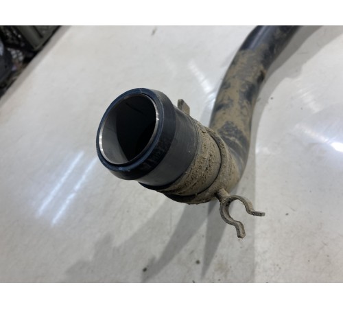 Горловина топливного бака