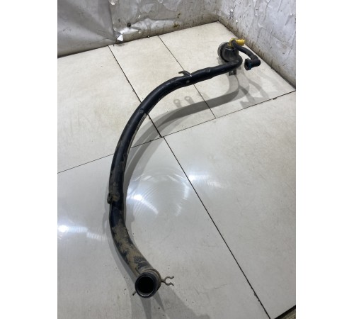 Горловина топливного бака