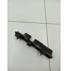 Кронштейн заднего бампера центральный