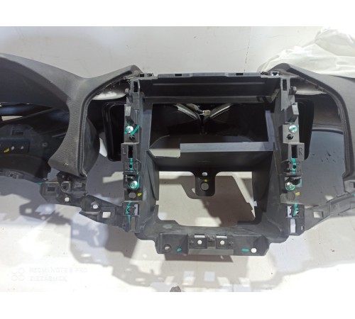 Панель передняя,торпеда