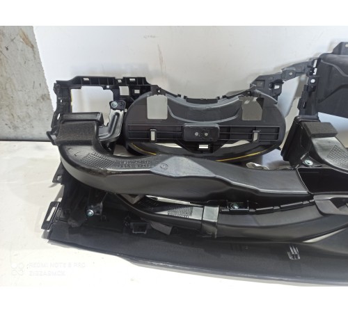 Панель передняя,торпеда