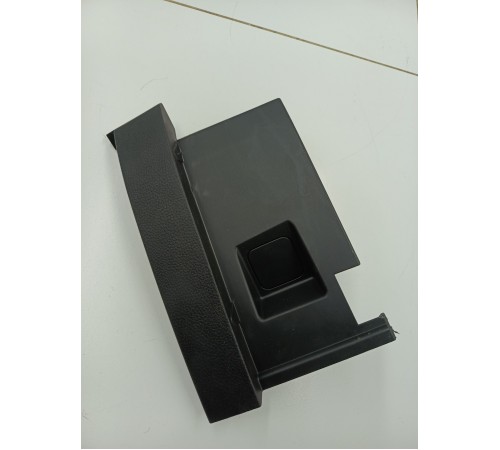 Накладка торпедо передняя левая