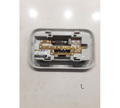 Плафон внутреннего освещения(задний)