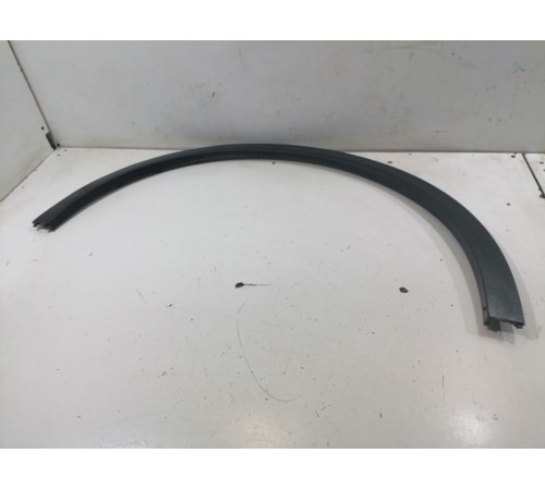 Накладка крыла переднего левого