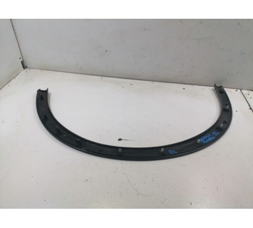 Накладка крыла переднего левого