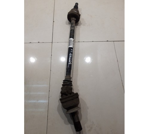 Привод (полуось) (задний, левый)