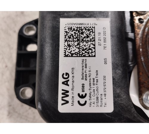 Подушка безопасности переднего пассажира