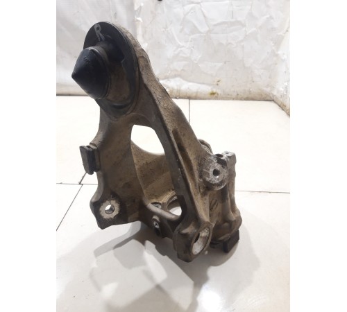 Кулак поворотный (задний, правый)