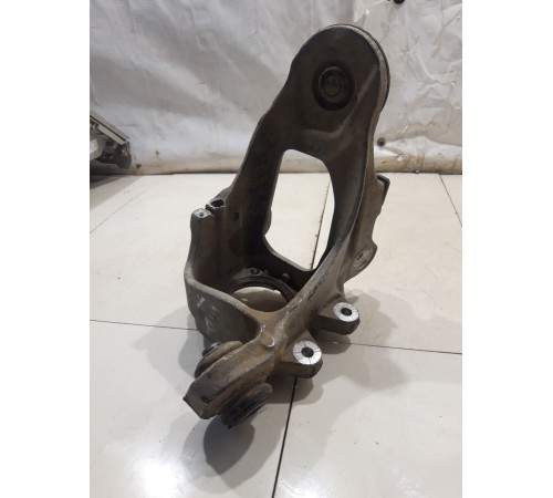 Кулак поворотный (задний, правый)