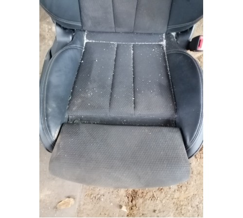 Сиденье переднее правое