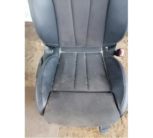 Сиденье переднее правое